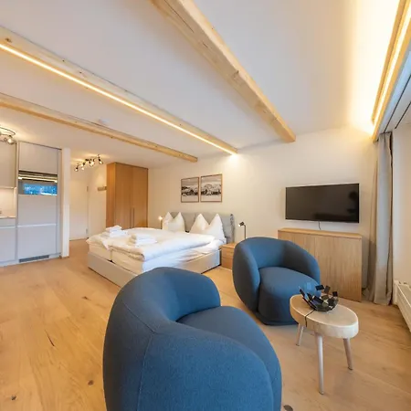 New Exclusive With Fireplace, Pool & Sauna Daire