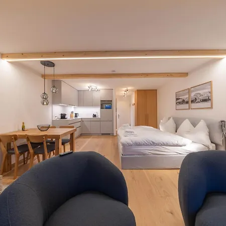 New Exclusive With Fireplace, Pool & Sauna