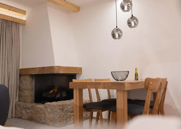 New Exclusive With Efireplace, Pool & Sauna São Moritz