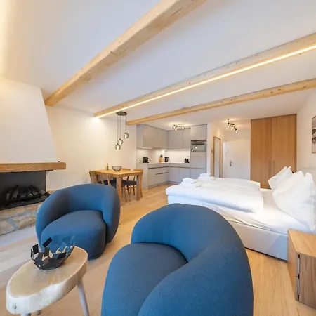 Apartamento New Exclusive With Efireplace, Pool & Sauna St Moritz
